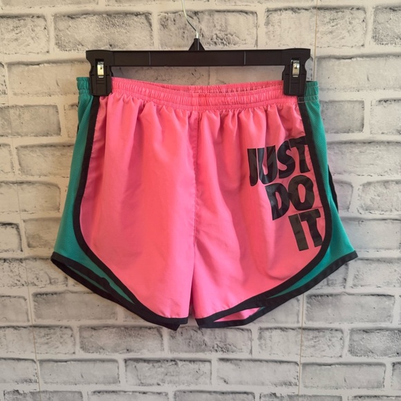 Women’s Nike Dri-fit pink Just Do It lined athletic shorts Medium - Picture 1 of 4